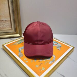 hat  00059