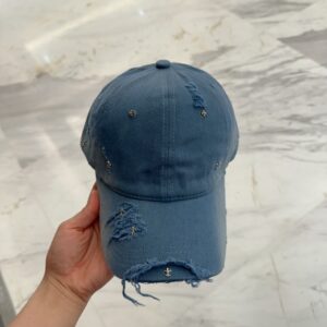 hat 00079