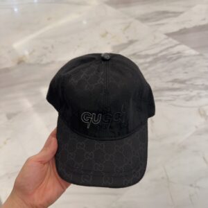 hat 00118