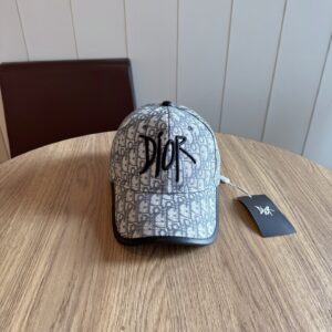 hat  00129