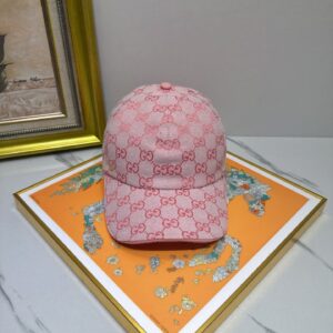 hat  00189