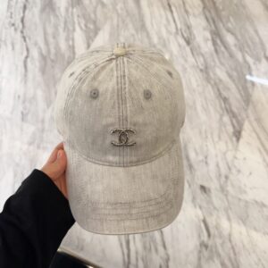 hat 00279