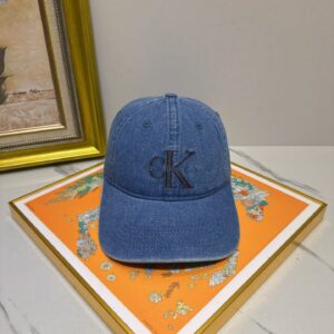 hat  00289