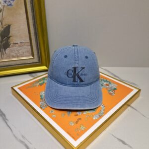 hat  00299