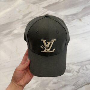 hat 00329