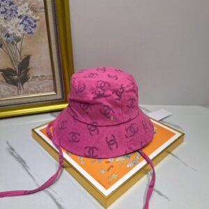hat  00429