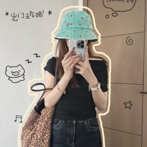 hat 00589