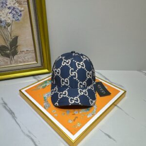 hat  00669