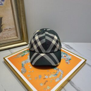 hat  00739
