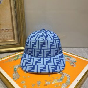hat  00889