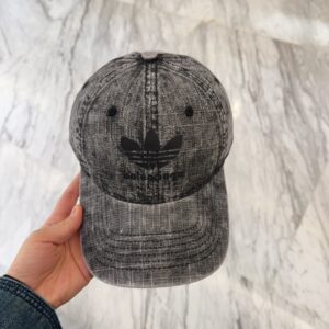 hat 00889