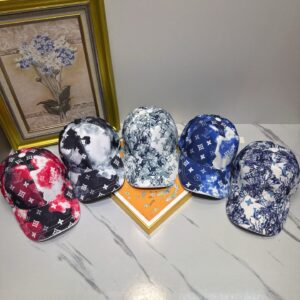 hat  00979