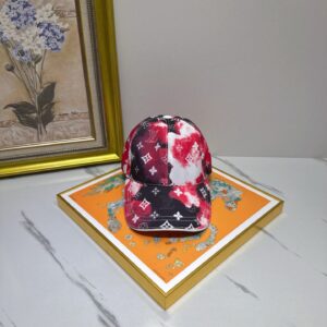 hat  01029