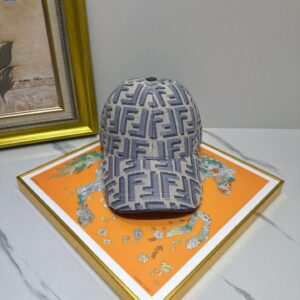 hat  01049