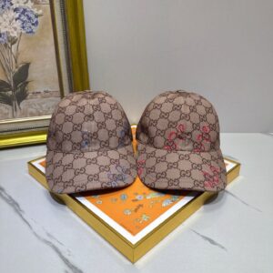 hat  01079