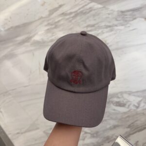 hat 01329