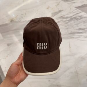 hat 01519
