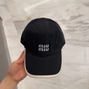 hat 01529