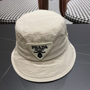 hat 03689