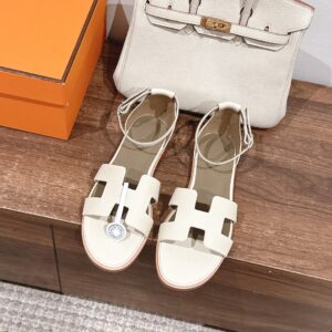 Hermès Oran Sandals in White Leather