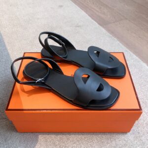 Hermès Julie sandal – Black | Hermès UAE