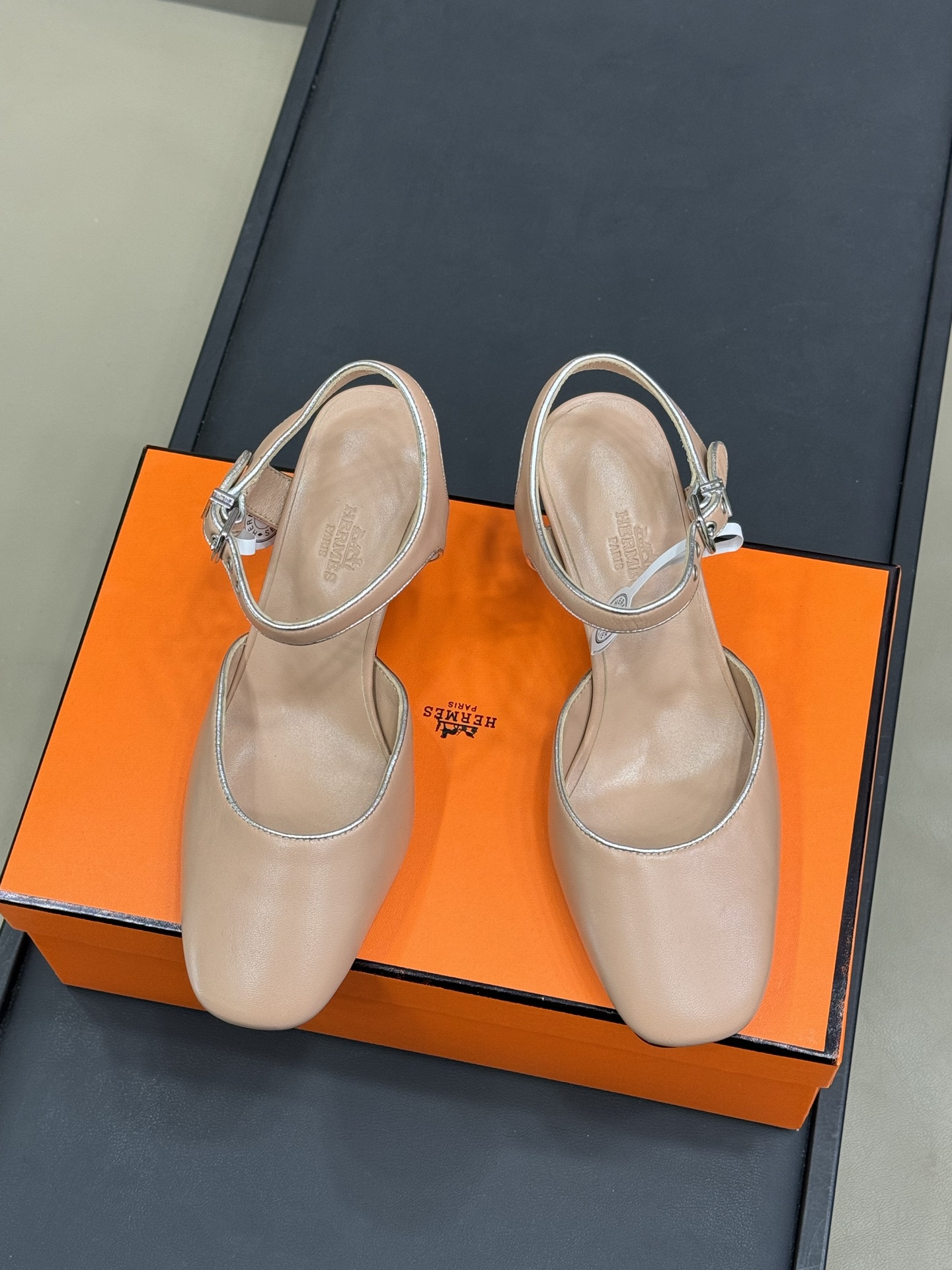 HERMES 00209