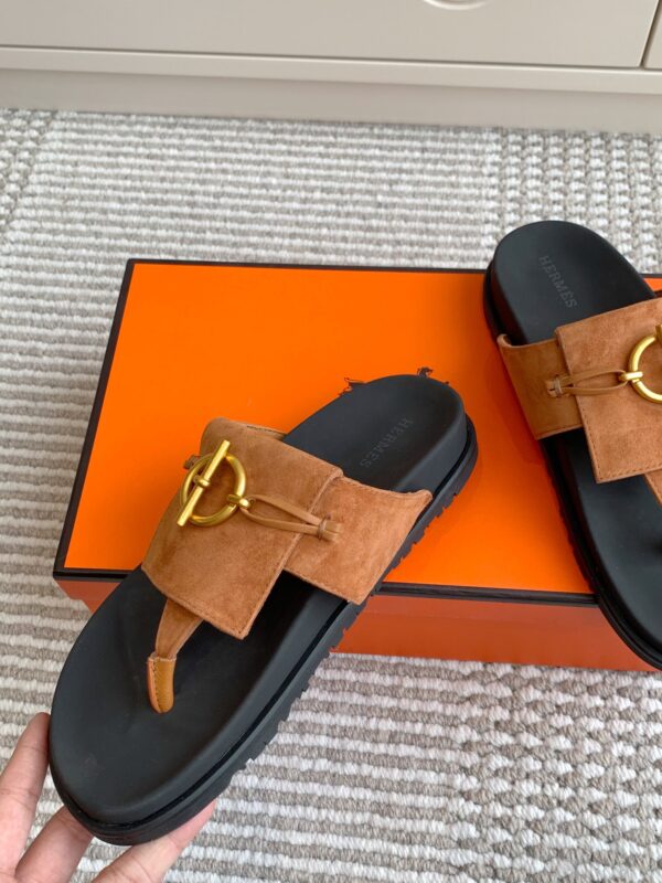 HERMES 00389