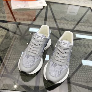 HERMES 00679