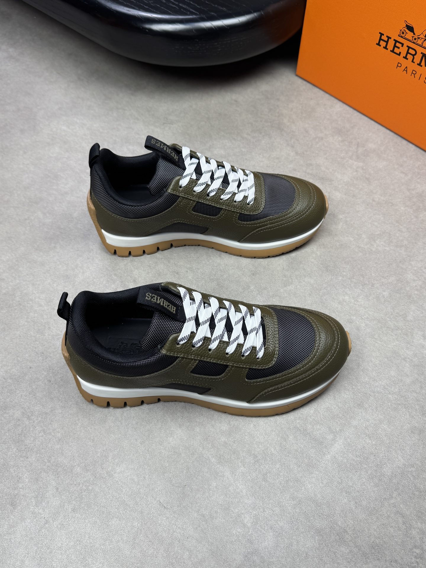 HERMES 00719