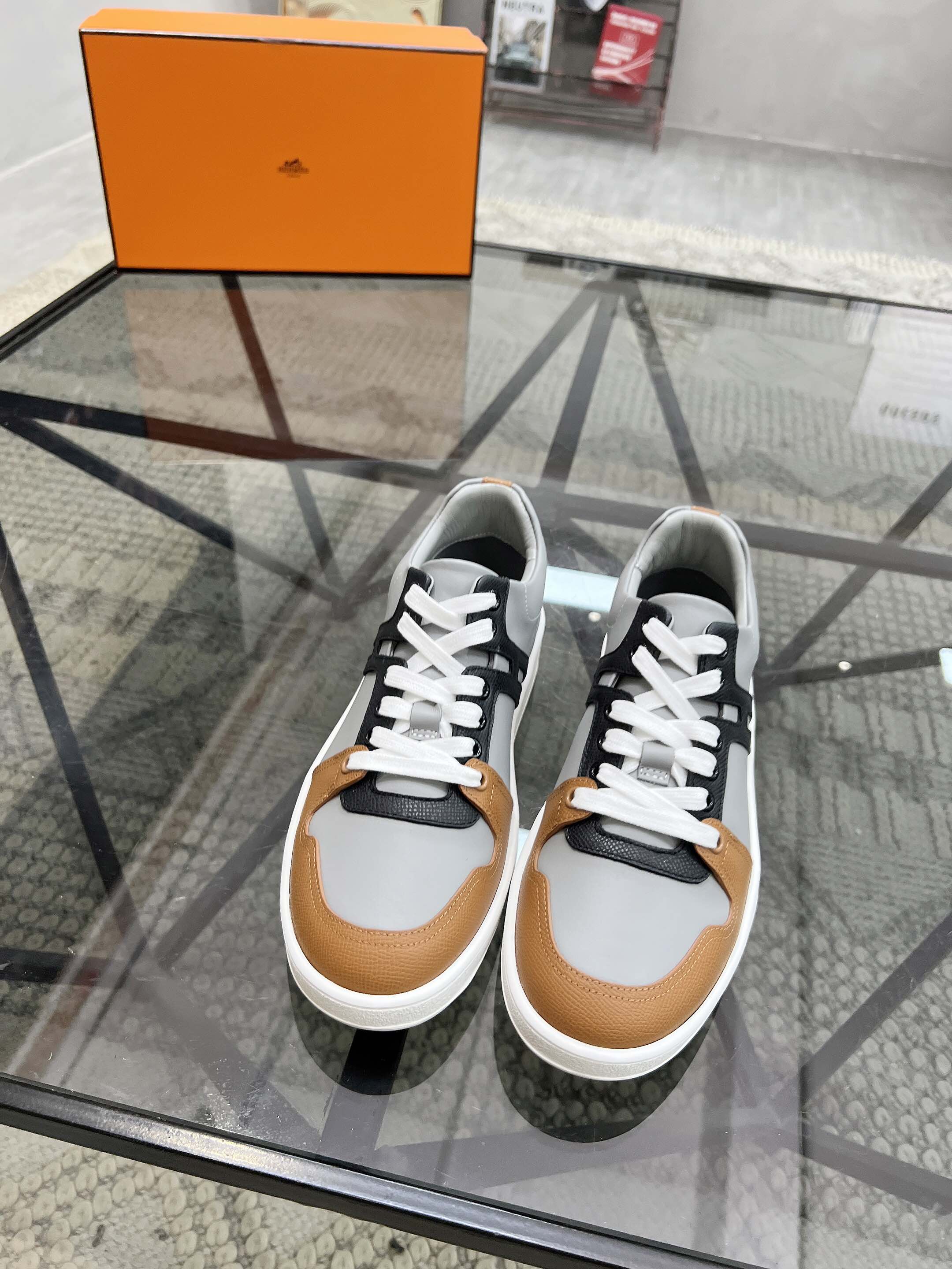 HERMES 00739