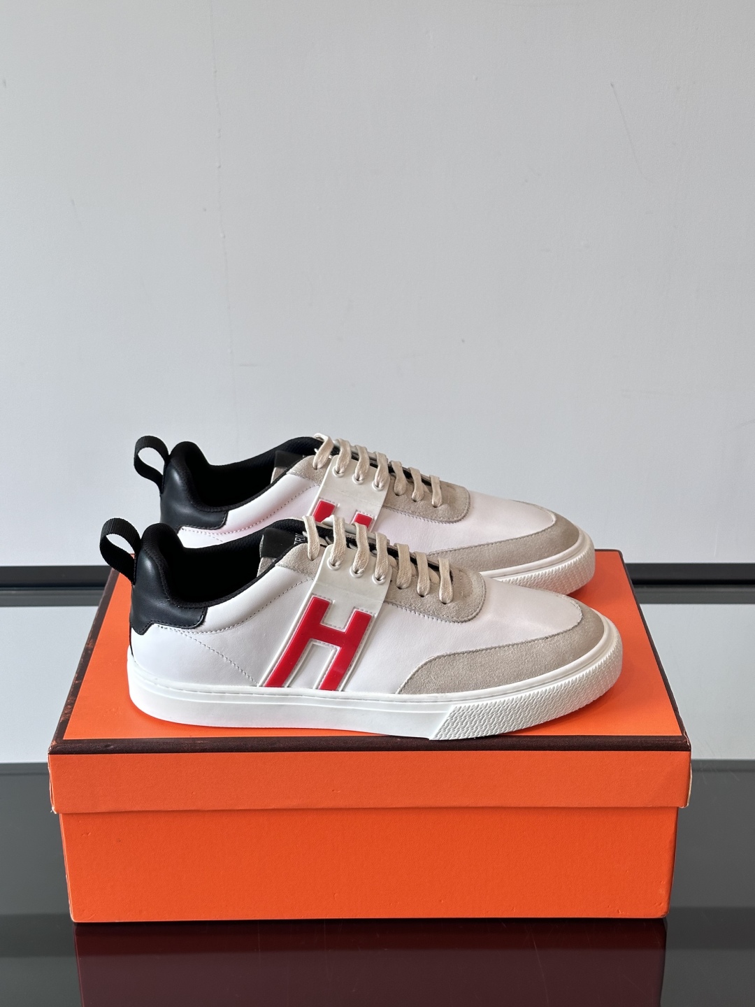HERMES 00879