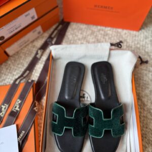 HERMES 01329