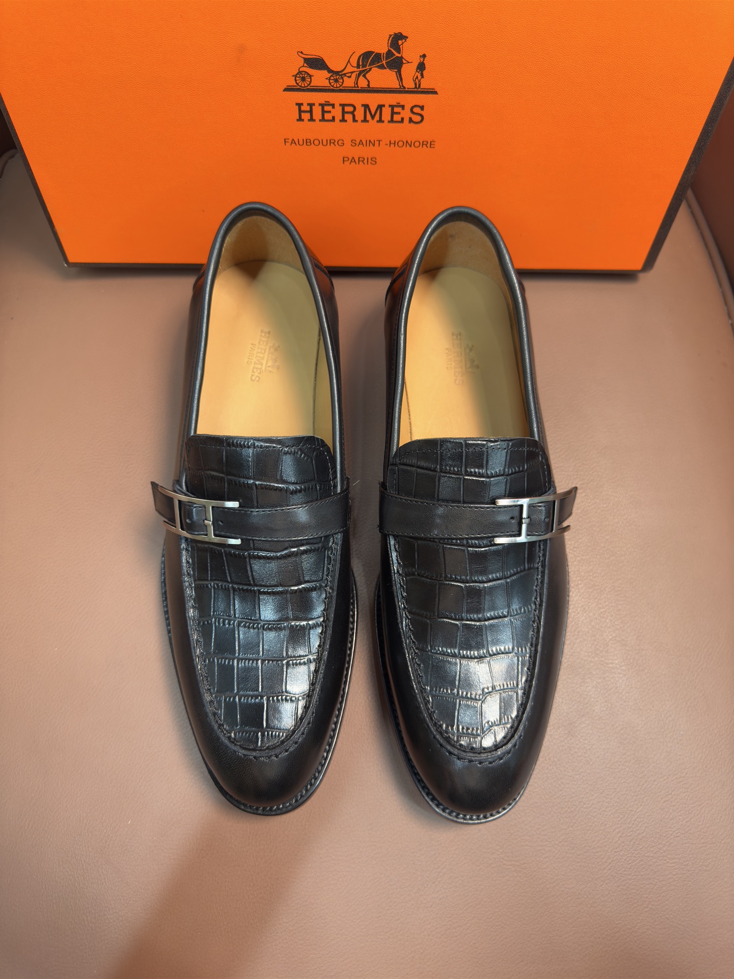 HERMES 01529