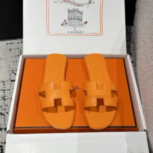 HERMES  01739