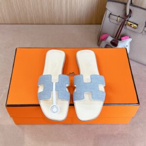 HERMES 01739