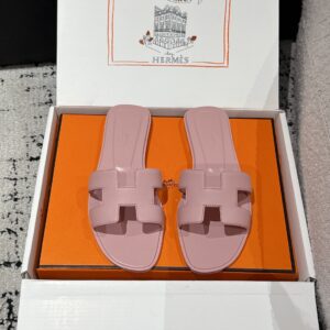 HERMES  01749