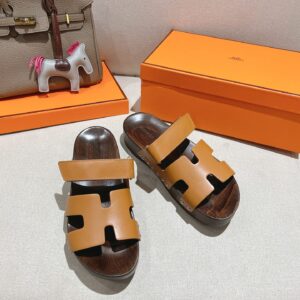 HERMES  01749
