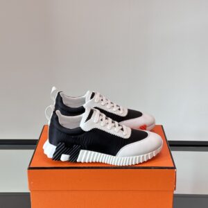 HERMES  01749