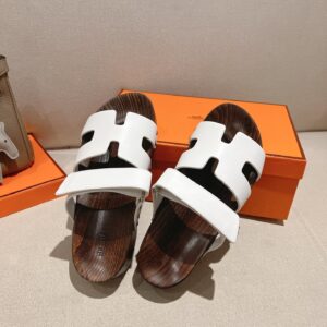 HERMES  01799