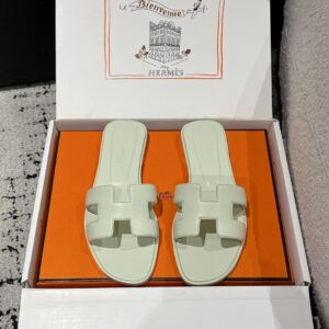 HERMES  01809