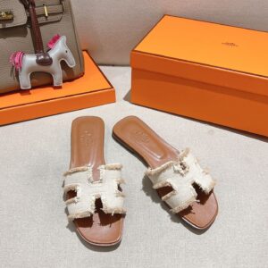 HERMES  01869