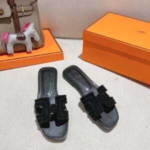 HERMES  01929