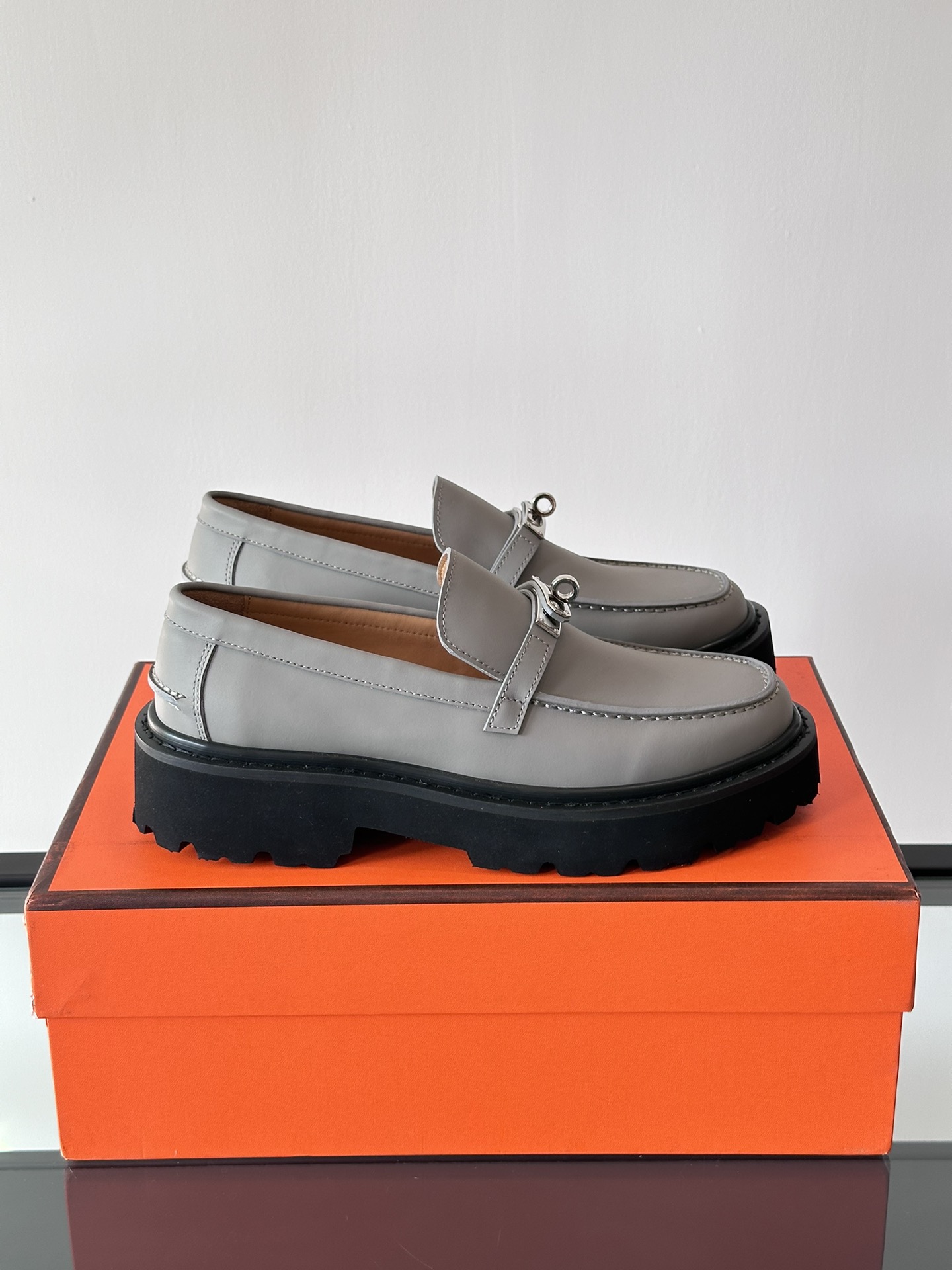 HERMES Icone Loafer – GRAY Hermès