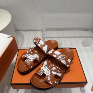 Hermès Chypre Sandals in Ciel/Blanc Leather in Burgundy with Bandana Animaux Pattern – Women’s Size