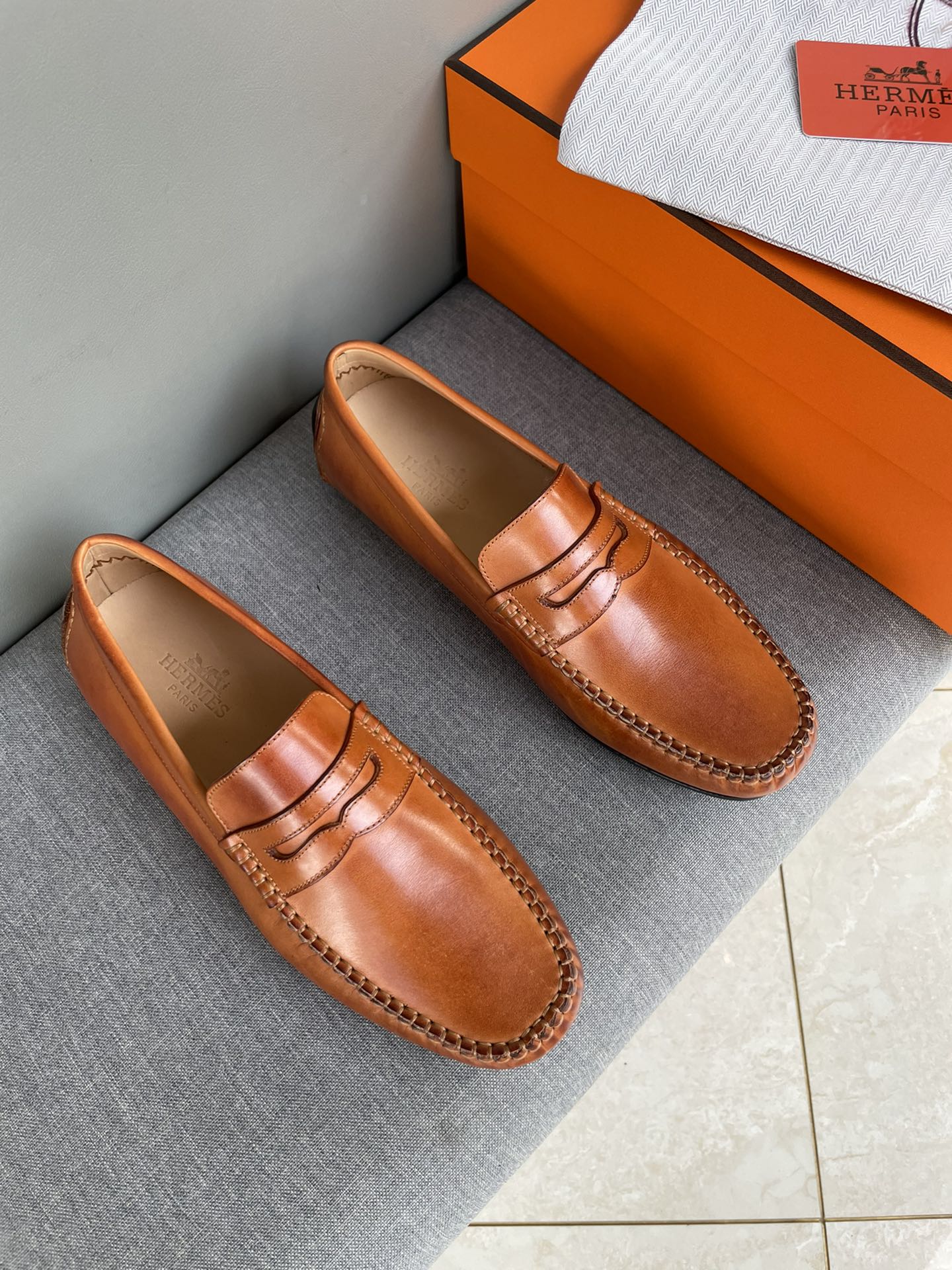 HERMES men’s loafers Brown red, H logo leather shoes in Brown red