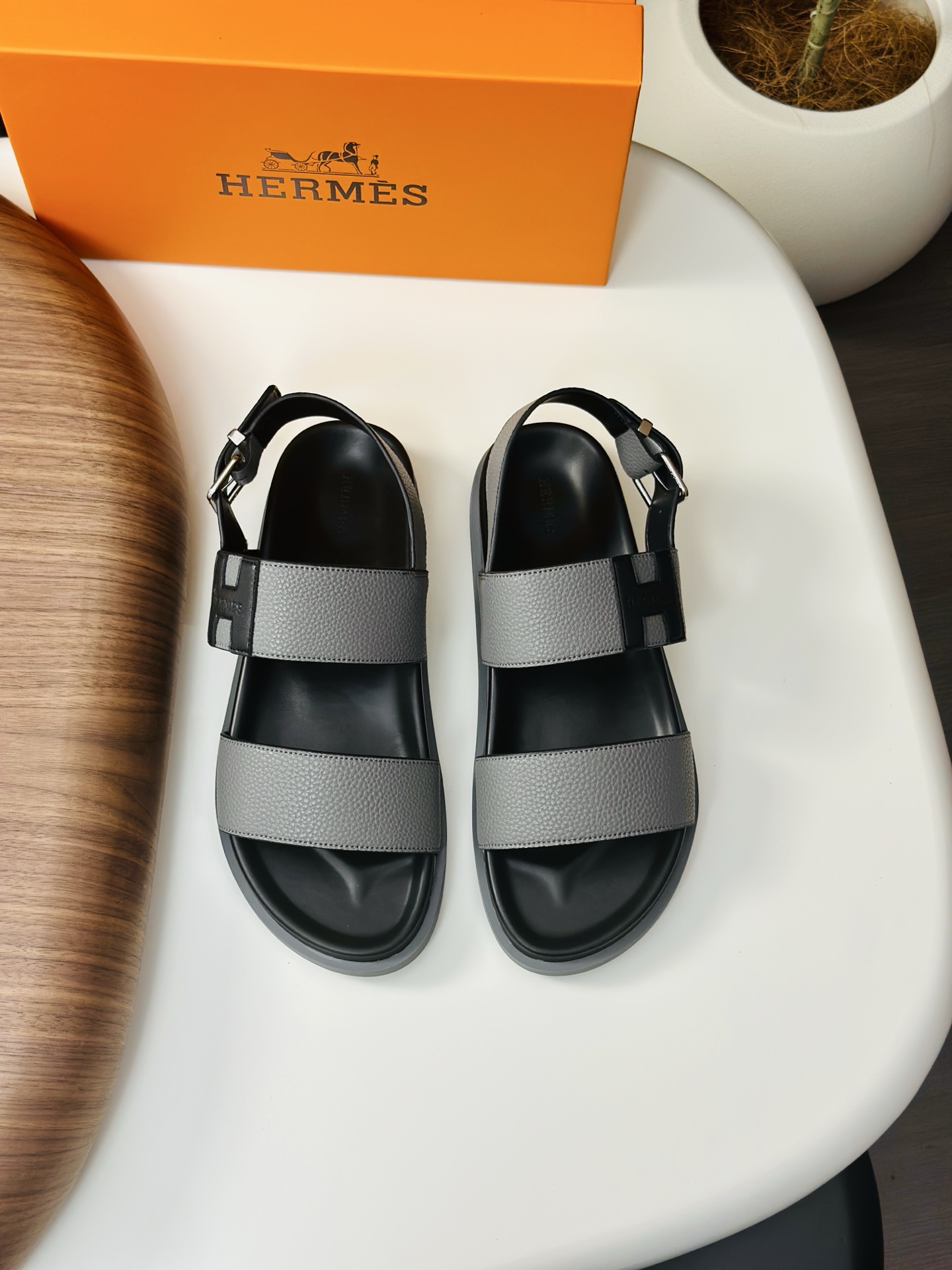 HERMES  02766
