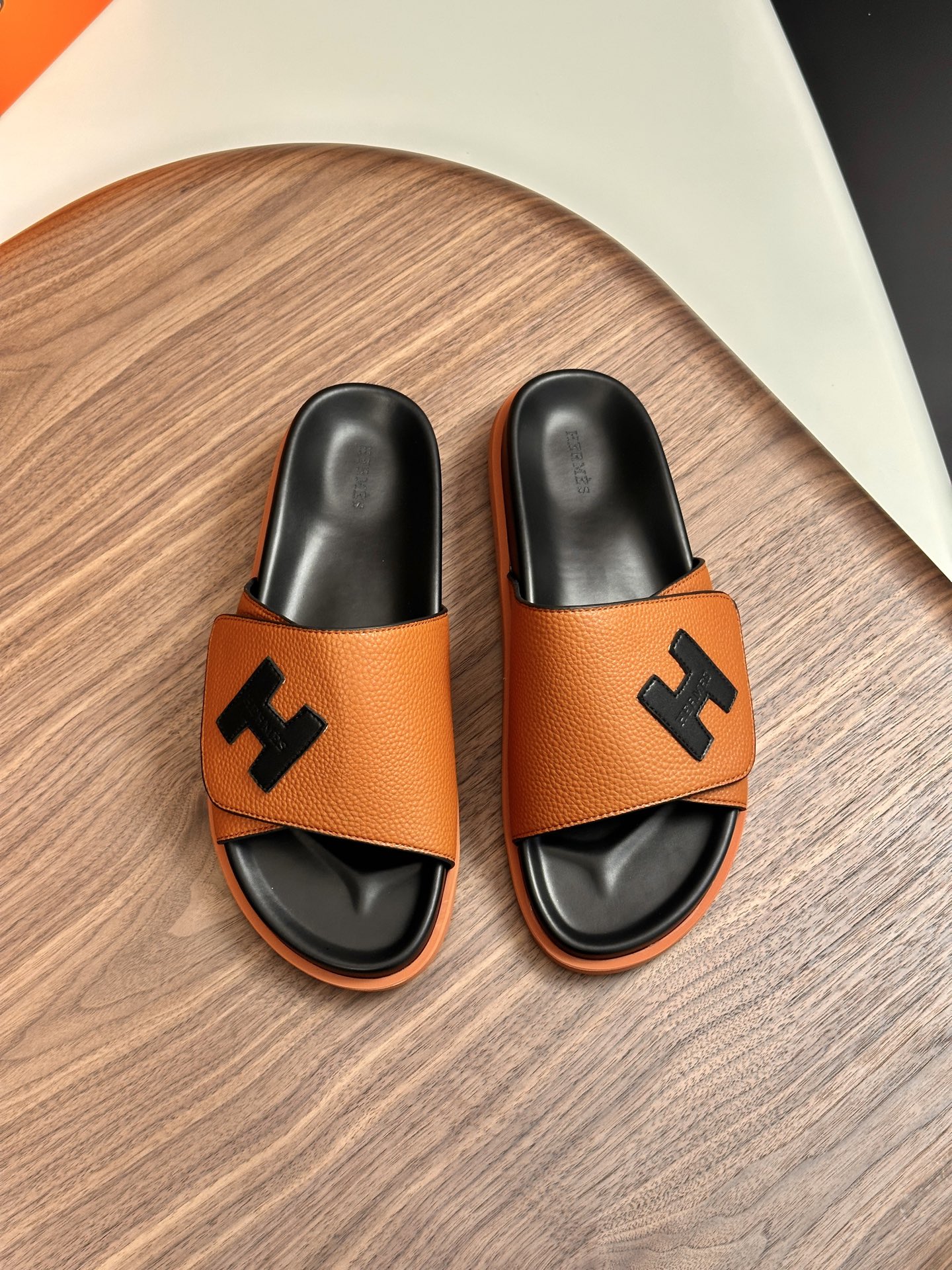 HERMES  02866