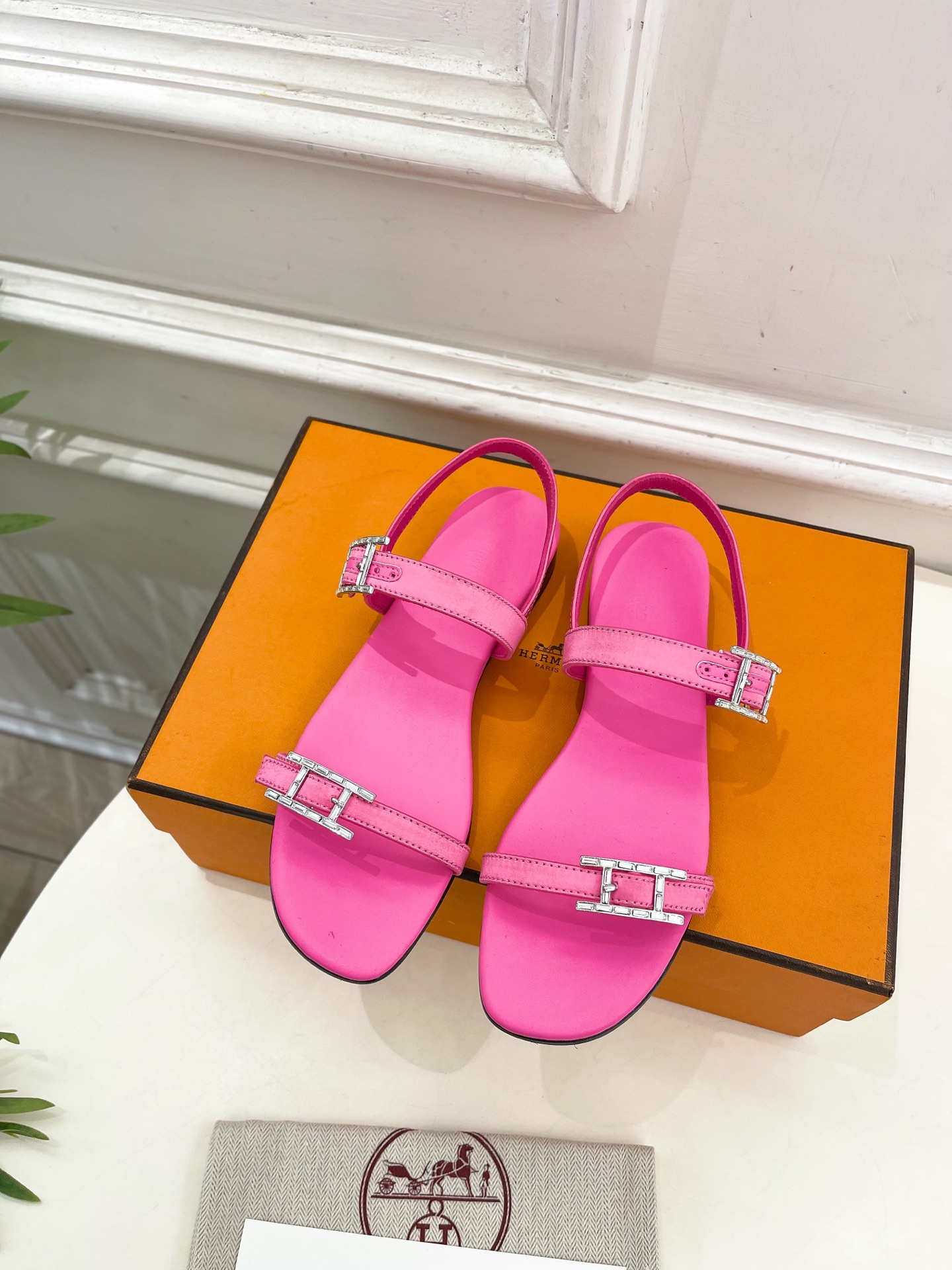 Hermès pink leather slippers with silver H buckle
