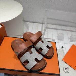 Chypre Sandals Bleu Clair / Naturel  HERMES