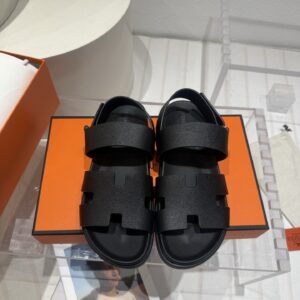 Hermès Chypre Sandals – Black H Leather